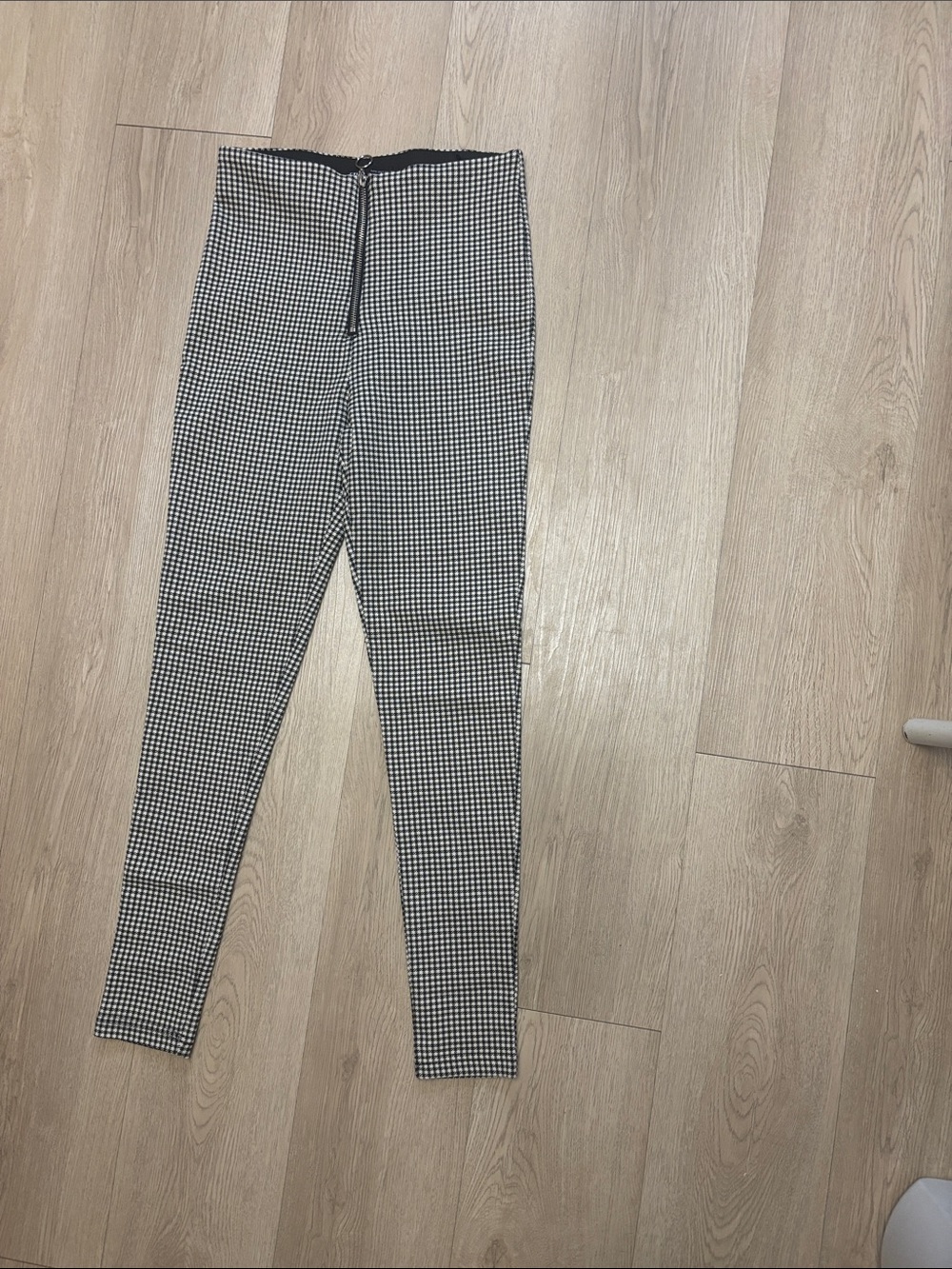 Zara Slim Fit Pants size Small